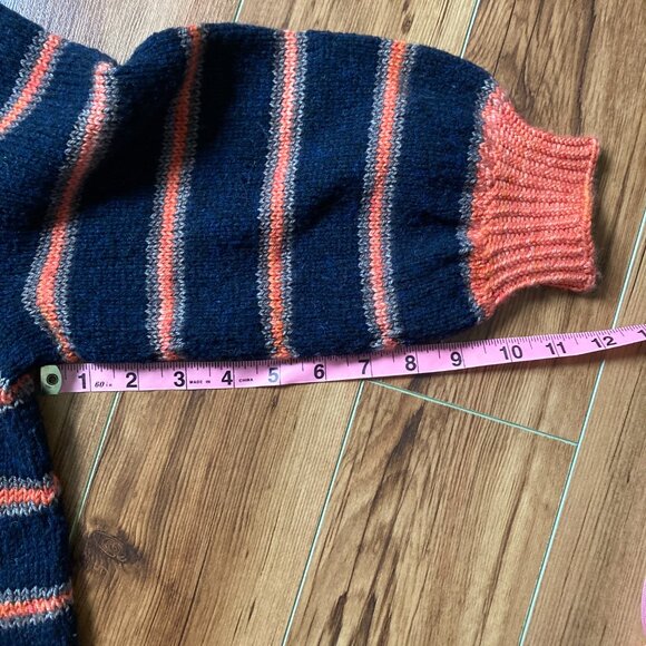 Saddle Shoulders Sweater Hand knit Medium Unisex - Picture 11 of 13